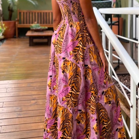 ✨ Farm Rio Long Dress – Size G/L ✨ - Picture 2 of 9